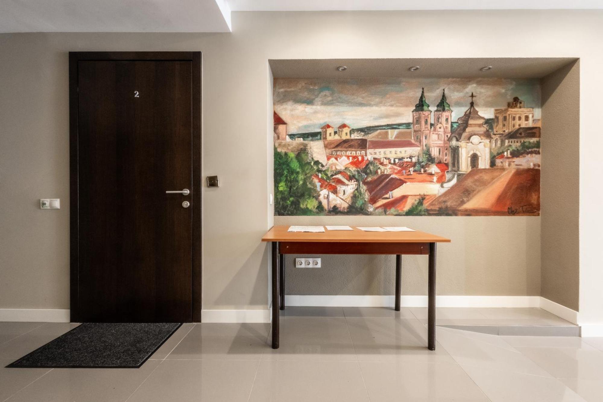 Hellowine Apartman Еґер Екстер'єр фото